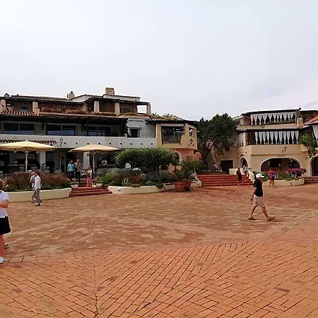 Residenza Chrysalis Bay מלון דירות פורטו צ'רבו